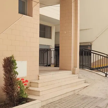 Myhouseyourhouse Sea Promenade Center *